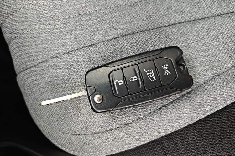 Used Jeep Renegade 2017 180T Automatic High-Energy Version Vehicle Key