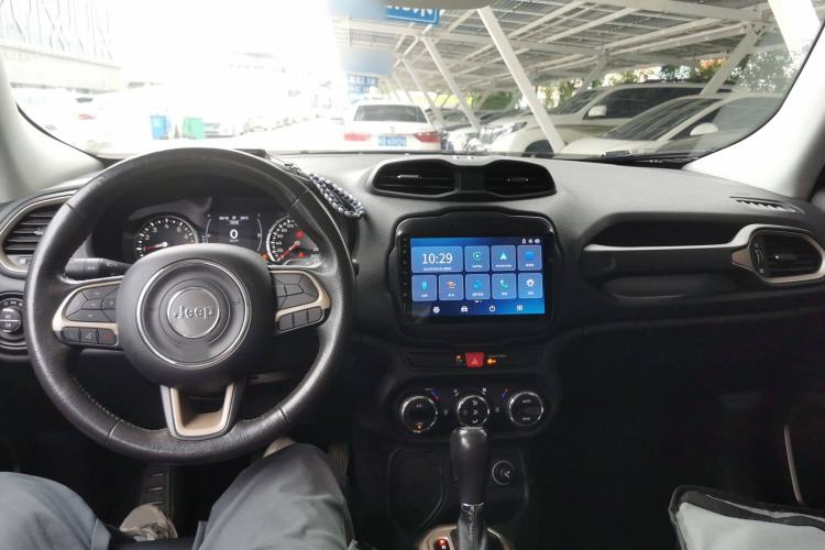 Used Jeep Renegade 2017 180T Automatic Jingneng Edition Center Console