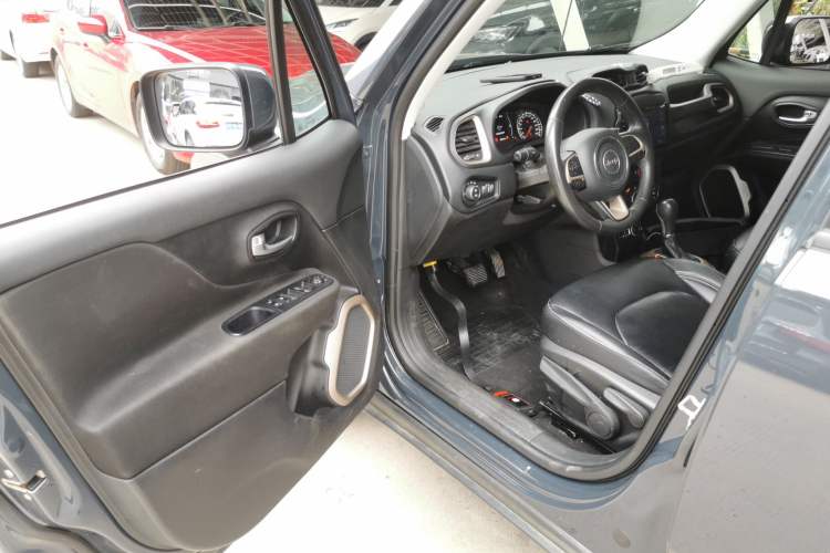 Used Jeep Renegade 2017 180T Automatic Jingneng Edition Driver Seat