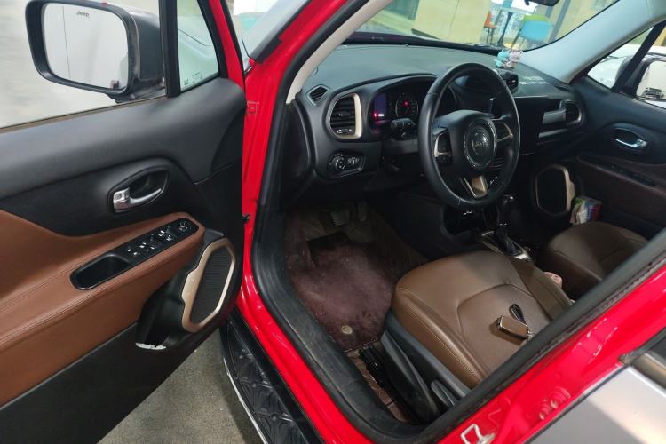 Used Jeep Renegade 2017 180T Automatic High-Energy Version Driver Seat
