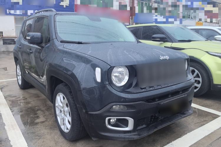 Used Jeep Renegade 2017 180T Automatic High-Energy Version Exterior 2