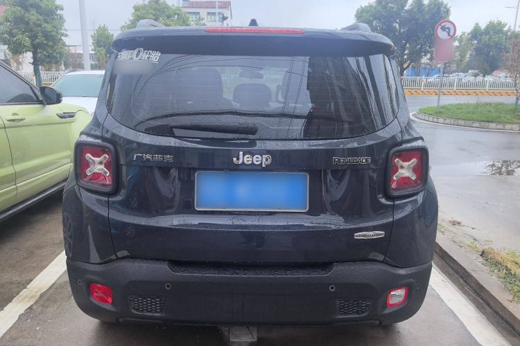 Used Jeep Renegade 2017 180T Automatic High-Energy Version Exterior 4