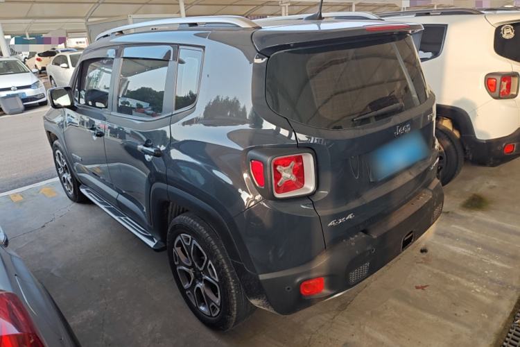 Used Jeep Renegade 2017 180TS Automatic All-Wheel Drive Versatile Edition Exterior 5