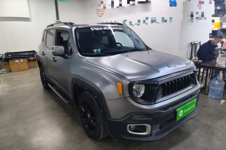Used Jeep Renegade 2017 180T Automatic High-Energy Version Front Right 45 Deg