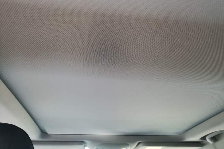 Used Jeep Renegade 2017 180TS Automatic All-Wheel Drive Versatile Edition Headliner