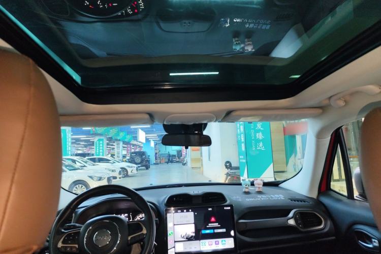 Used Jeep Renegade 2017 180T Automatic High-Energy Version Headliner