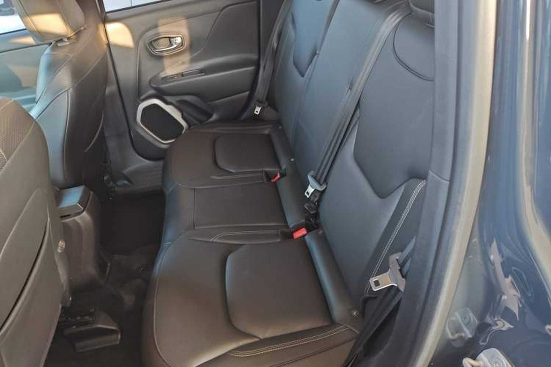 Used Jeep Renegade 2017 180TS Automatic All-Wheel Drive Versatile Edition Interior 1