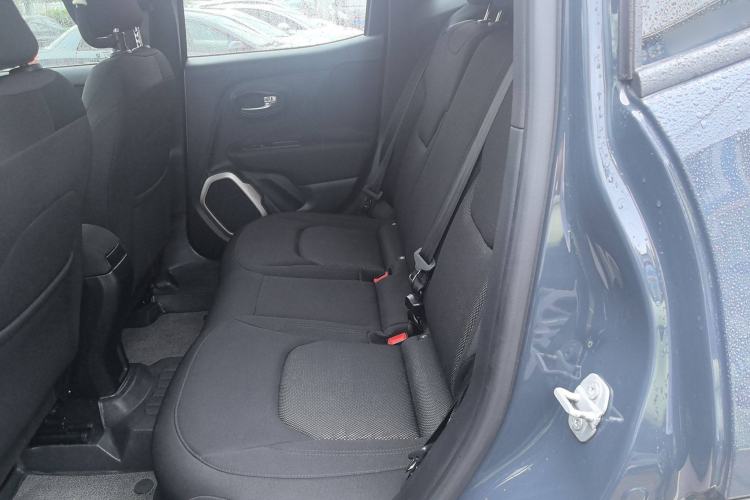 Used Jeep Renegade 2017 180T Automatic High-Energy Version Interior 1