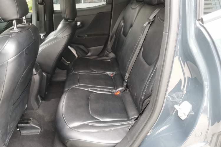 Used Jeep Renegade 2017 180T Automatic Jingneng Edition Left Rear Seat