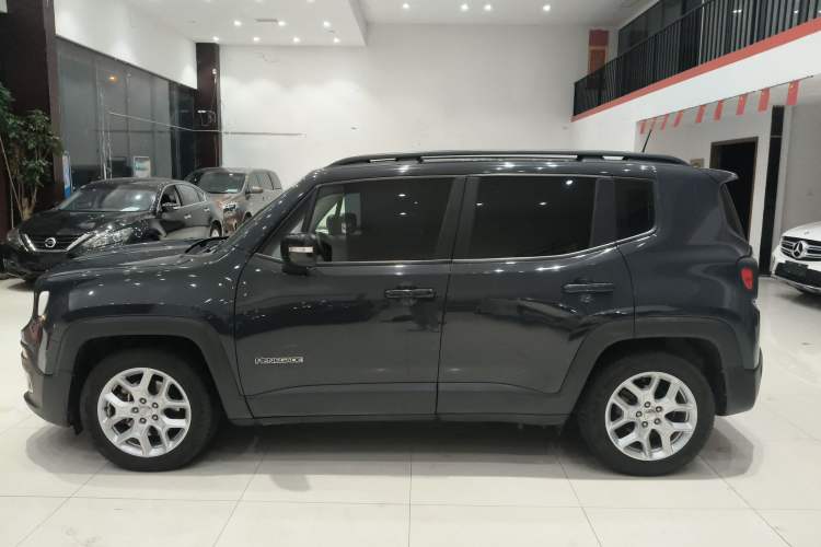 Used Jeep Renegade 2017 180T Automatic High-Energy Version Left Side