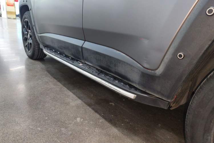 Used Jeep Renegade 2017 180T Automatic High-Energy Version Left Side Sill
