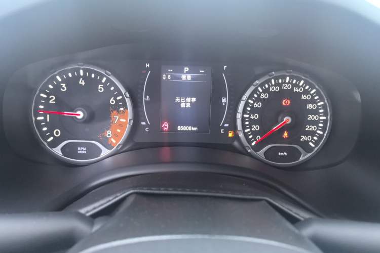 Used Jeep Renegade 2017 180T Automatic High-Energy Version Odometer Close Up