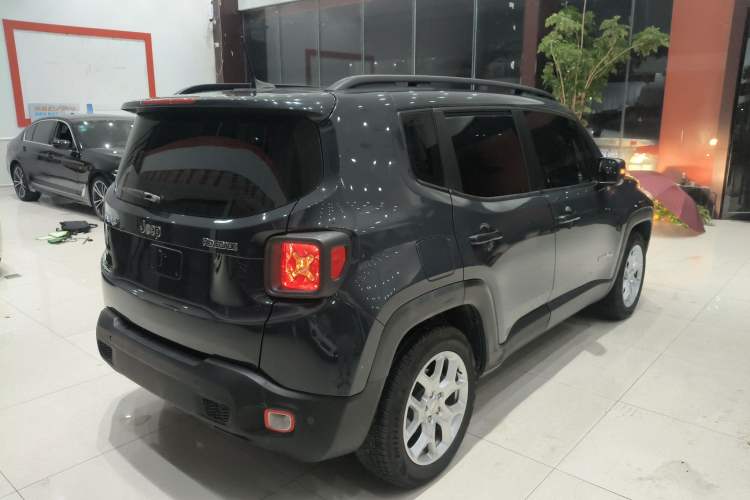 Used Jeep Renegade 2017 180T Automatic High-Energy Version Rear Right 45 Deg