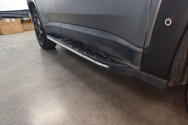 Used Jeep Renegade 2017 180T Automatic High-Energy Version Right Side Sill