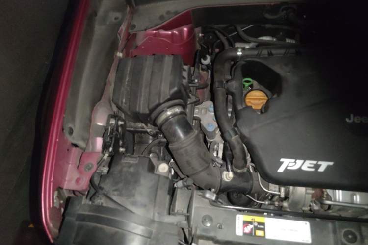 Used Jeep Renegade 2017 180T Automatic High-Energy Version Engine Bay Right