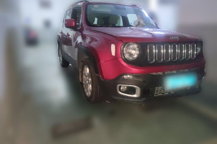 Used Jeep Renegade 2017 180T Automatic High-Energy Version Front Right 45 Deg