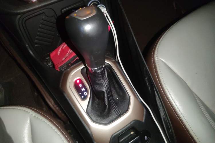 Used Jeep Renegade 2017 180T Automatic High-Energy Version Gear Lever