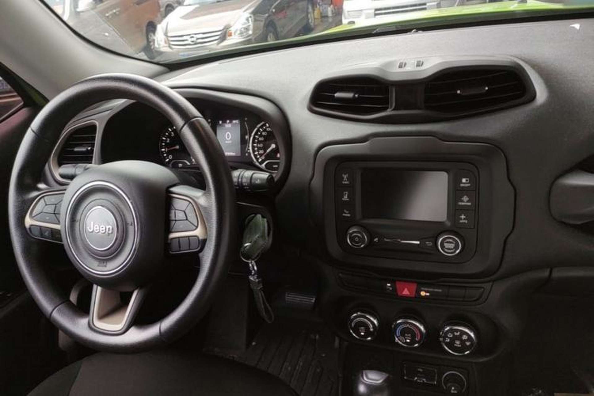 Used Jeep Renegade 2017 180T Automatic High-Energy Version Center Console