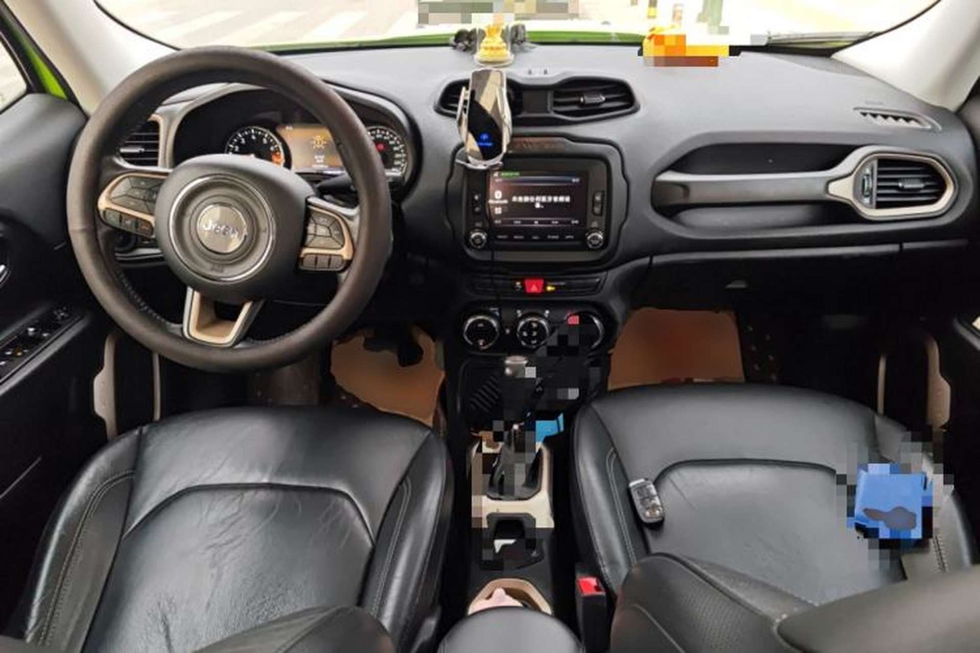 Used Jeep Renegade 2017 180T Automatic Smart Version Center Console