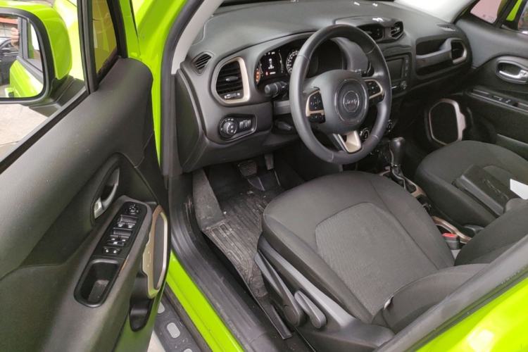 Used Jeep Renegade 2017 180T Automatic High-Energy Version Driver Seat
