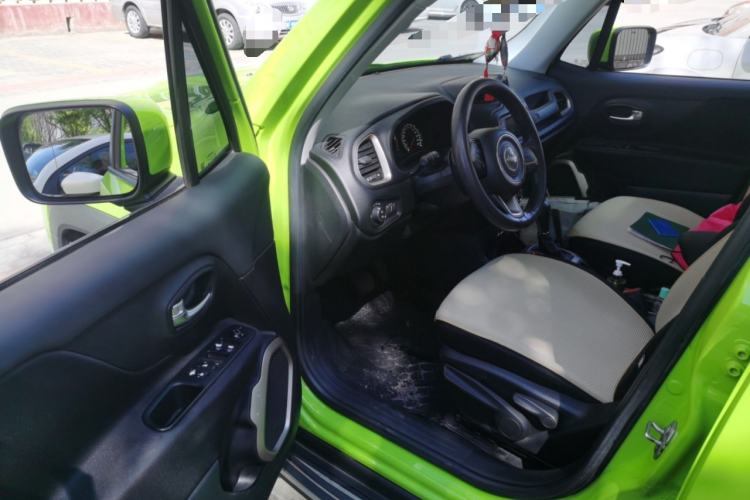 Used Jeep Renegade 2017 180T Automatic High-Energy Version Driver Seat