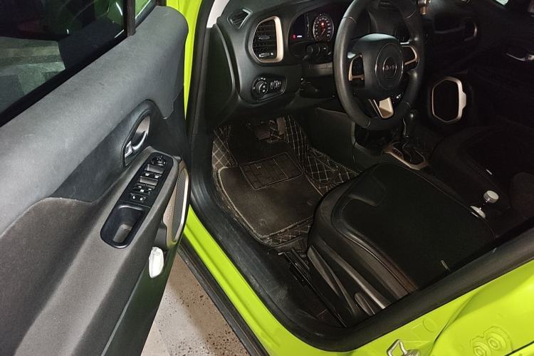 Used Jeep Renegade 2017 180T Automatic High-Energy Version Driver Seat