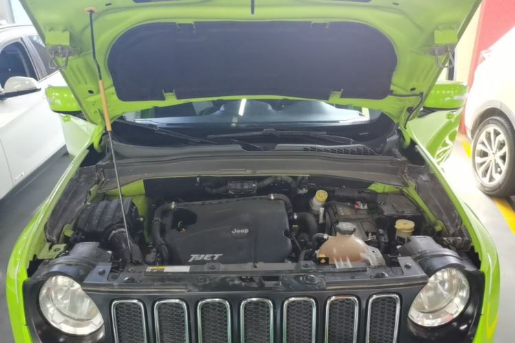 Used Jeep Renegade 2017 180T Automatic High-Energy Version Engine Bay