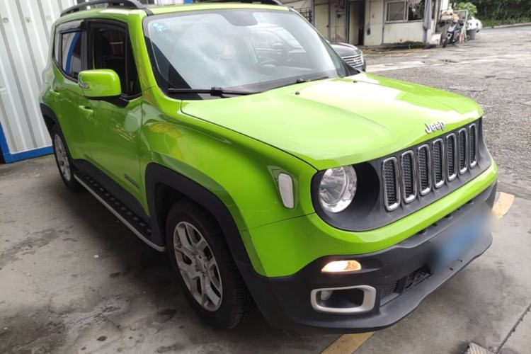 Used Jeep Renegade 2017 180T Automatic High-Energy Version Front Right 45 Deg