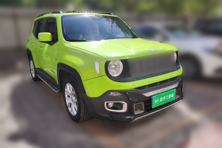 Used Jeep Renegade 2017 180T Automatic High-Energy Version Front Right 45 Deg