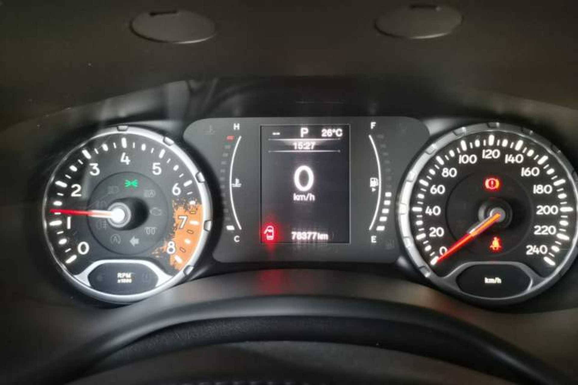 Used Jeep Renegade 2017 180T Automatic High-Energy Version Instrument Cluster
