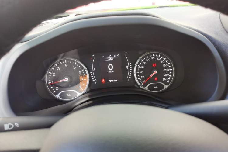Used Jeep Renegade 2017 180T Automatic High-Energy Version Instrument Cluster