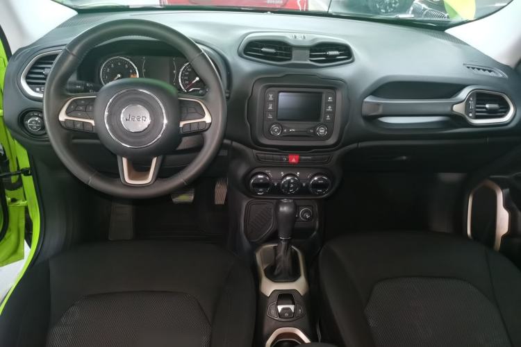 Used Jeep Renegade 2017 180T Automatic Jingneng Edition Interior 2