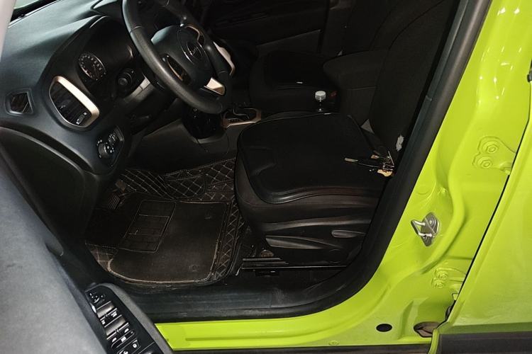 Used Jeep Renegade 2017 180T Automatic High-Energy Version Left Front Seat
