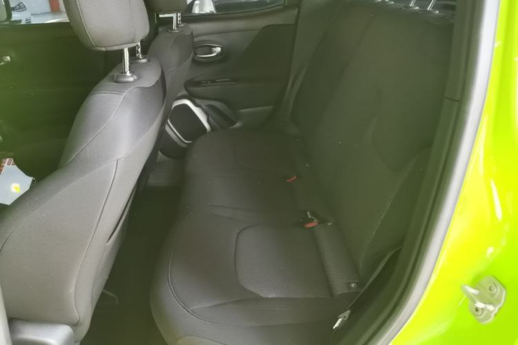 Used Jeep Renegade 2017 180T Automatic High-Energy Version Left Rear Seat