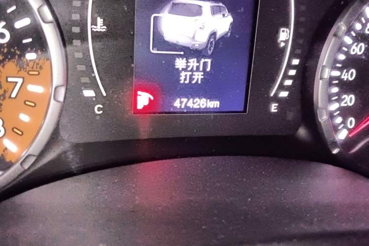Used Jeep Renegade 2017 180T Automatic Kinetic Edition+ Odometer Close Up