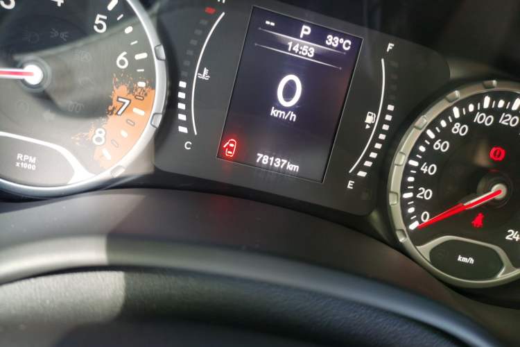 Used Jeep Renegade 2017 180T Automatic High-Energy Version Odometer Close Up