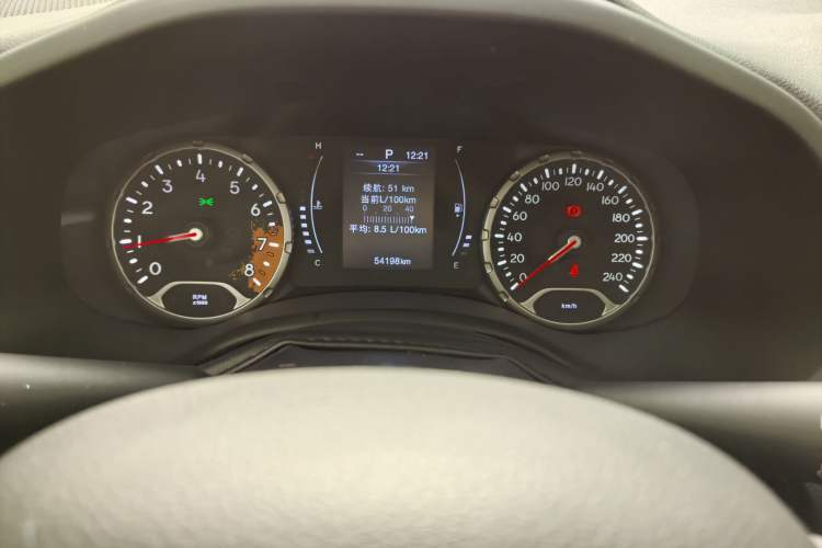 Used Jeep Renegade 2017 180T Automatic Jingneng Edition Odometer Close Up