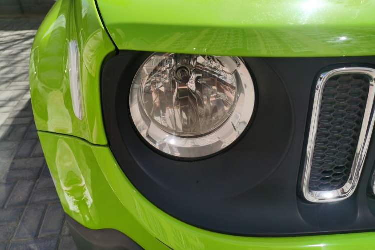 Used Jeep Renegade 2017 180T Automatic High-Energy Version Right Front Headlight