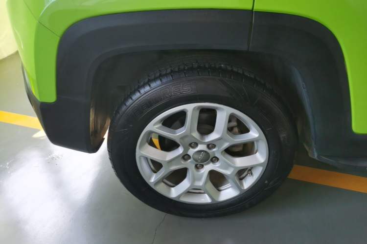 Used Jeep Renegade 2017 180T Automatic High-Energy Version Right Rear Wheel Hub
