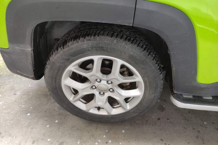 Used Jeep Renegade 2017 180T Automatic High-Energy Version Right Rear Wheel Hub