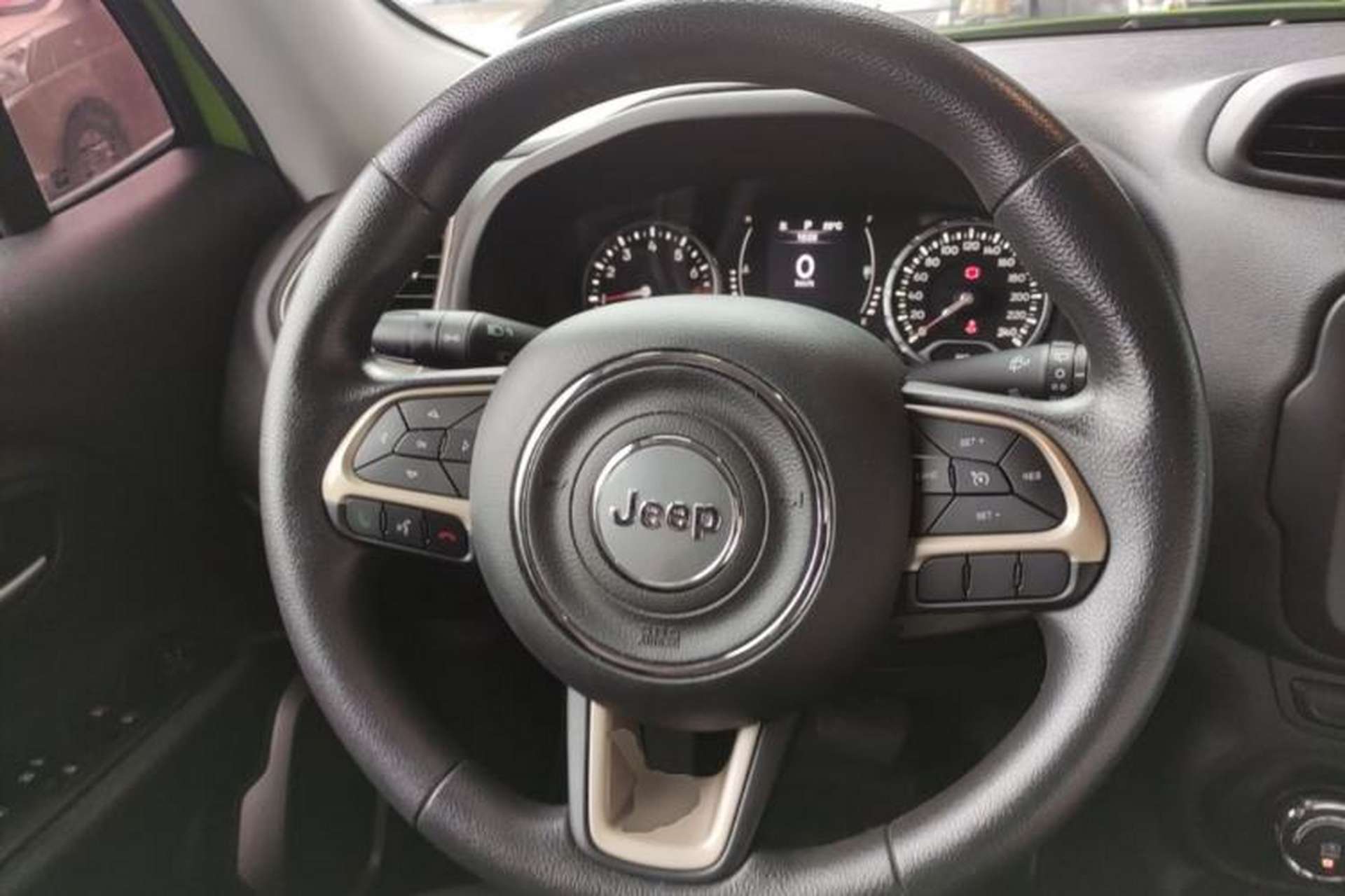 Used Jeep Renegade 2017 180T Automatic High-Energy Version Steering Wheel