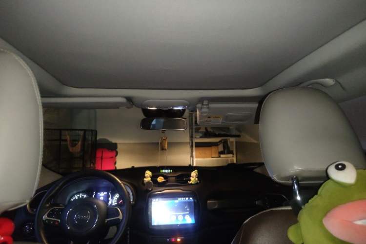 Used Jeep Renegade 2017 180T Automatic High-Energy Version Headliner