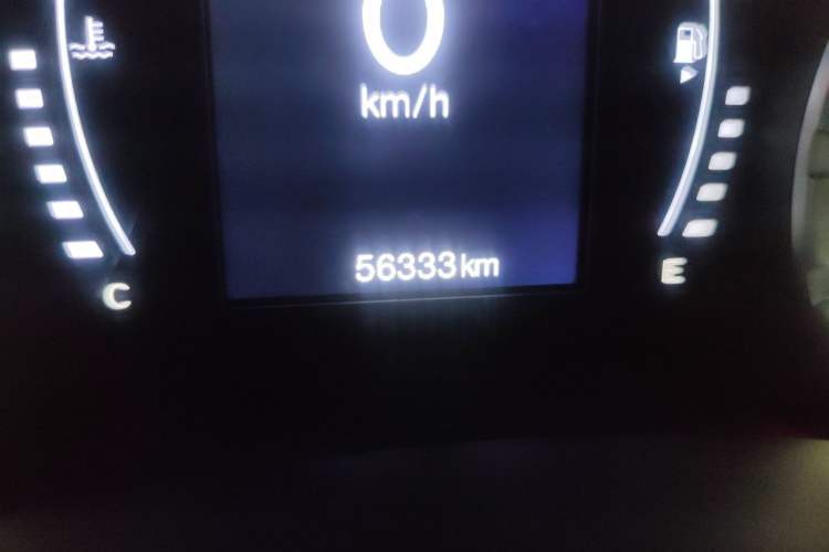 Used Jeep Renegade 2017 180T Automatic High-Energy Version Odometer Close Up