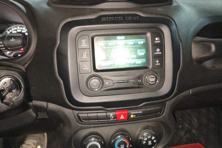 Used Jeep Renegade 2017 180T Automatic High-Energy Version Audio And AC Panel