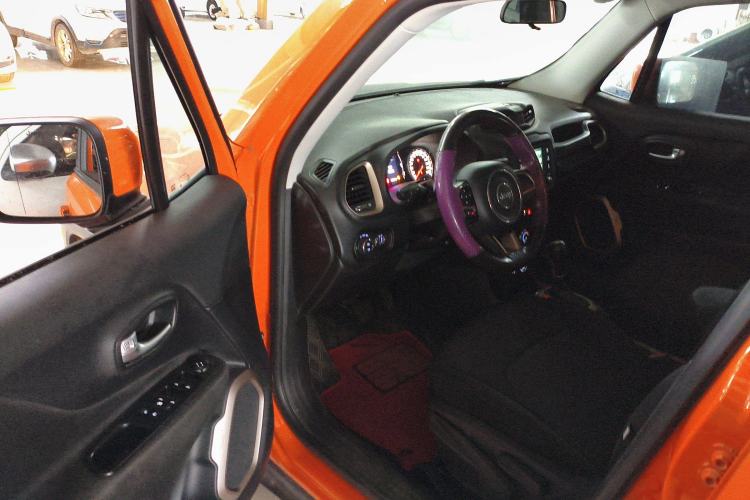 Used Jeep Renegade 2017 180T Automatic High-Energy Version Driver Seat