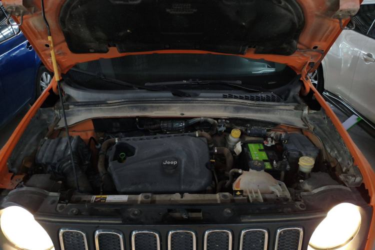 Used Jeep Renegade 2017 180T Automatic High-Energy Version Engine Bay