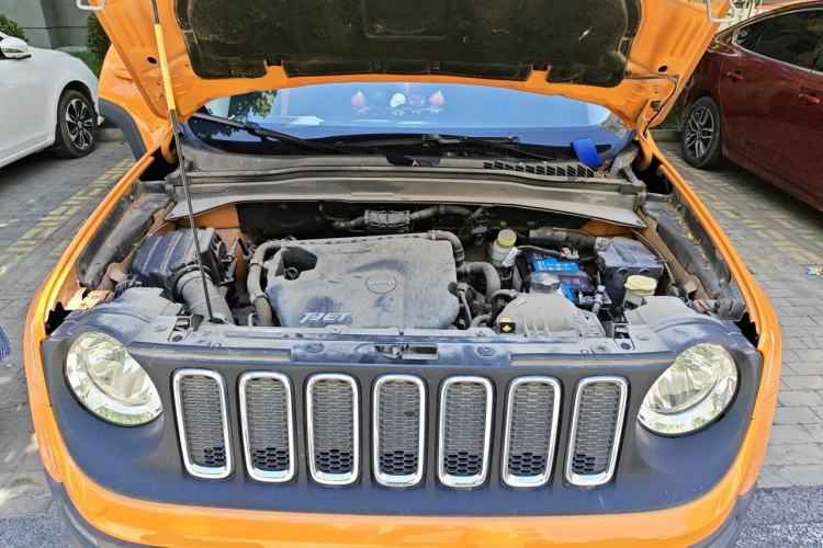 Used Jeep Renegade 2017 180T Automatic High-Energy Version Engine Bay