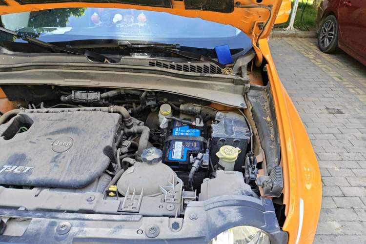 Used Jeep Renegade 2017 180T Automatic High-Energy Version Engine Bay Left