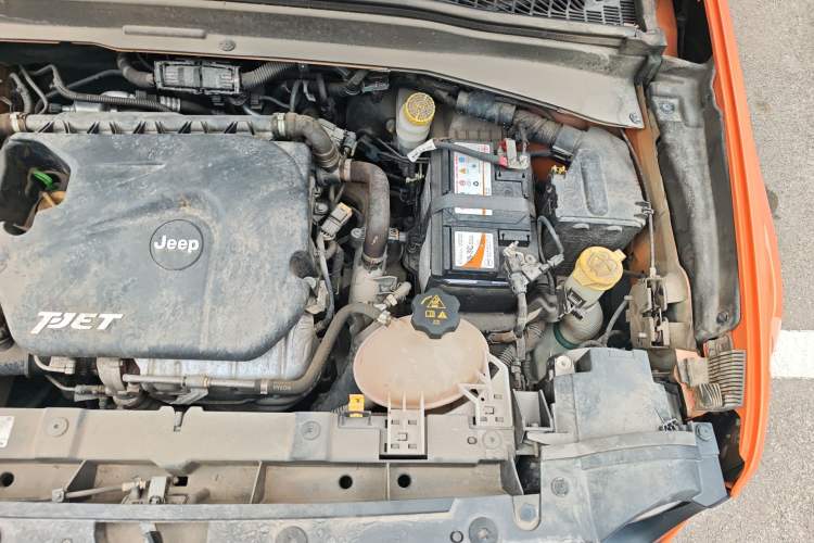 Used Jeep Renegade 2017 180T Automatic High-Energy Version Engine Bay Left