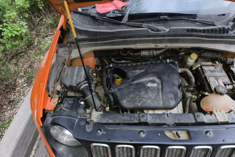 Used Jeep Renegade 2017 180T Automatic High-Energy Version Engine Bay Right